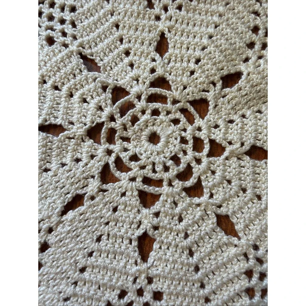 Vintage CROCHETED DOILY Round 12.5